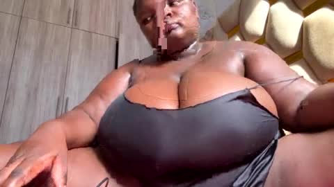 Snapshot of bigchocotities chatting on January 13, 2026, 5:24 am bigchocotities online show from January 13, 2026, 5:24 am