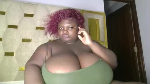 Snapshot of bigchocotities chatting on February 7, 2026, 9:51 pm bigchocotities online show from February 7, 2026, 9:51 pm