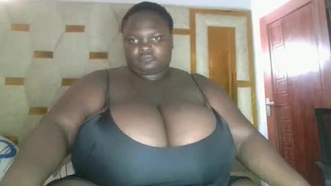 Snapshot of bigchocotities chatting on February 15, 2026, 10:03 am bigchocotities online show from February 15, 2026, 10:03 am