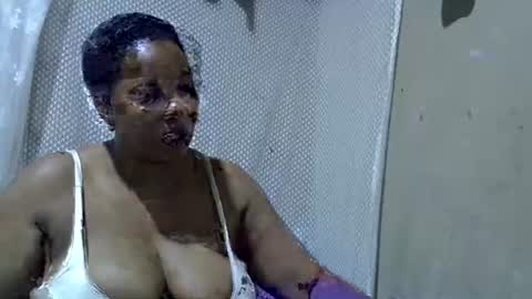 Snapshot of bigclit_wethairypus chatting on June 30, 2026, 6:09 pm bigclit_wethairypus online show from June 30, 2026, 6:09 pm