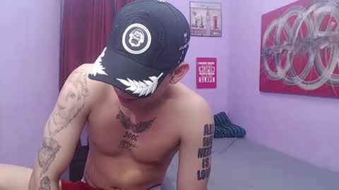 Snapshot of bigcock_luccas chatting on February 18, 2026, 4:41 am luccas monstercock sexy latin hot big ass fucked online show from February 18, 2026, 4:41 am