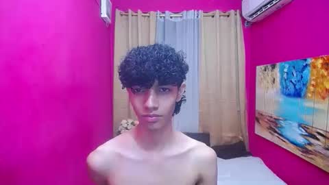 Snapshot of bigcock_sexys chatting on March 10, 2026, 11:43 pm bigcock_sexys online show from March 10, 2026, 11:43 pm