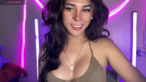 queen amanda online show from May 18, 2026, 3:46 am