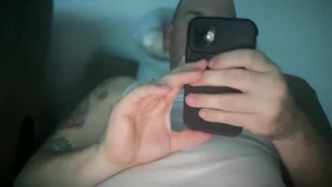 bigcocksuckingslut online show from December 8, 2024, 6:17 pm