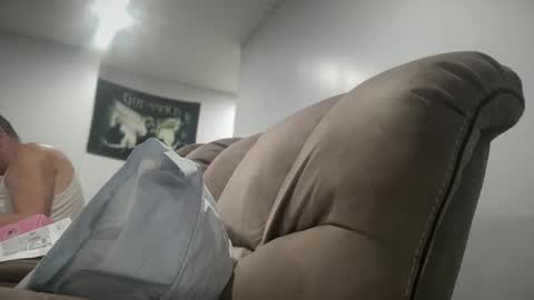 bigcocksuckingslut online show from December 18, 2024, 2:32 am