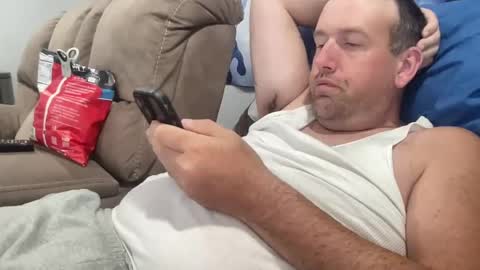 bigcocksuckingslut online show from October 19, 2025, 6:08 pm