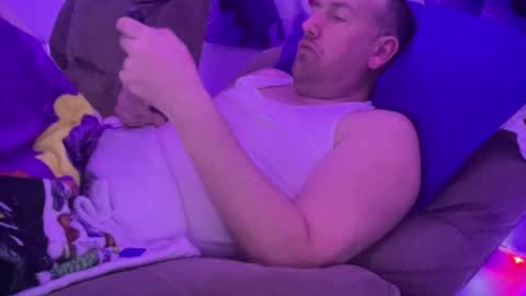 bigcocksuckingslut online show from March 24, 2026, 12:26 am