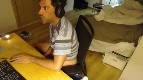 bigcok35spain online show from October 9, 2025, 9:57 pm