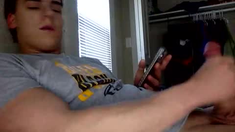 Snapshot of bigdick2919350474 chatting on April 4, 2026, 12:35 pm bigdick2919350474 online show from April 4, 2026, 12:35 pm