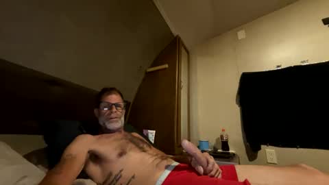 Snapshot of biggcock27 chatting on September 27, 2025, 1:43 am biggcock27 online show from September 27, 2025, 1:43 am