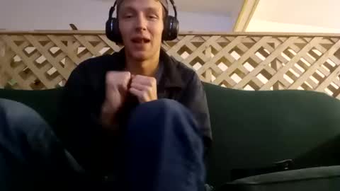 biggestboiiii online show from January 24, 2025, 7:41 am