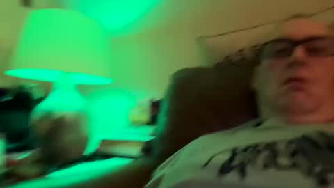 biggloves4bighands online show from October 25, 2025, 11:21 pm