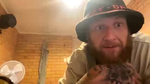 Snapshot of bighands167610 chatting on November 15, 2025, 8:49 pm bighands167610 online show from November 15, 2025, 8:49 pm