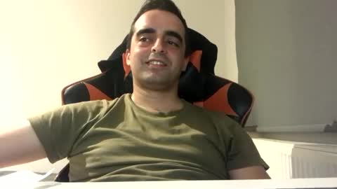 bighead3dcock online show from November 27, 2025, 3:25 pm