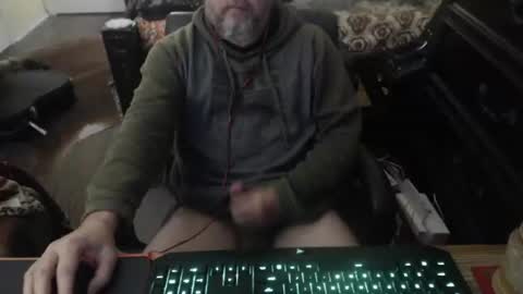Snapshot of bighugmugg chatting on March 8, 2026, 6:01 pm bighugmugg online show from March 8, 2026, 6:01 pm