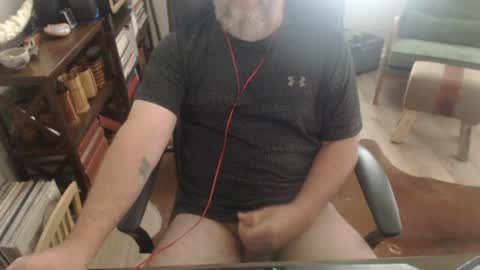 Snapshot of bighugmugg chatting on June 16, 2026, 9:39 pm bighugmugg online show from June 16, 2026, 9:39 pm