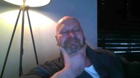 bigmike3339 online show from February 24, 2025, 8:17 am