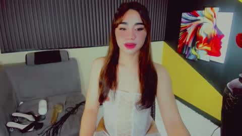 kiaaannaaaa online show from December 28, 2024, 5:14 pm