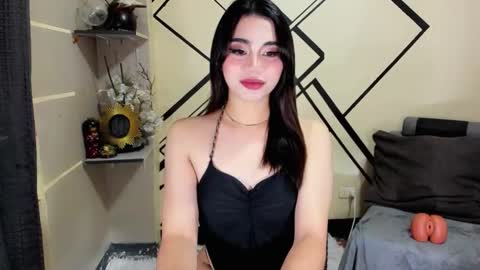 kiaaannaaaa online show from September 13, 2025, 8:36 am