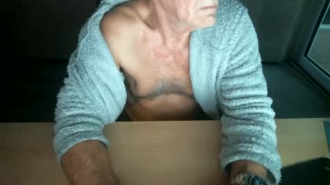 Snapshot of bigomale63 chatting on December 29, 2024, 8:33 am Anton online show from December 29, 2024, 8:33 am