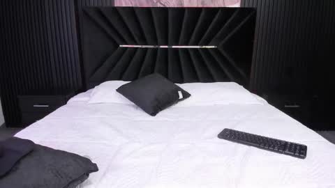 Zayra online show from October 10, 2025, 12:04 pm