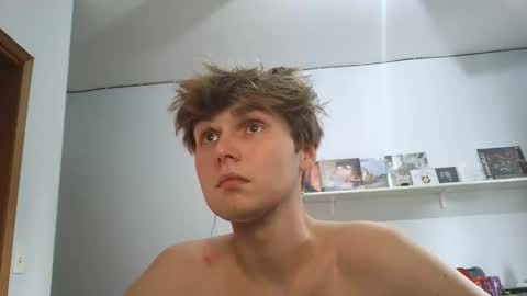 bigskinnyboyshh online show from April 13, 2026, 10:37 pm