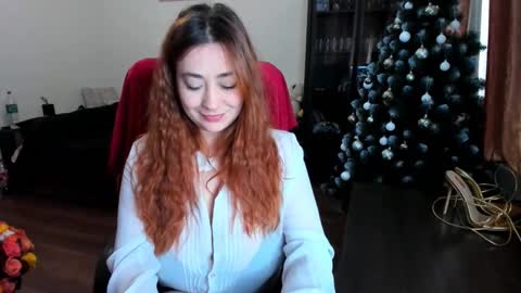 Julia online show from December 30, 2024, 9:37 am