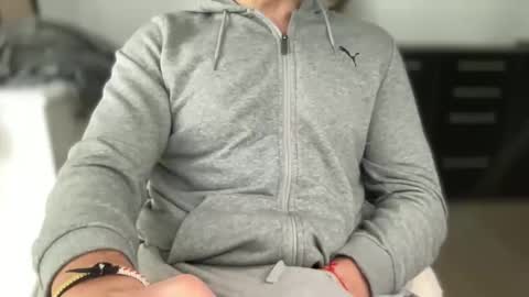 Snapshot of bigsong78 chatting on February 27, 2026, 9:09 am BigHardCock horny Balearic Islands online show from February 27, 2026, 9:09 am