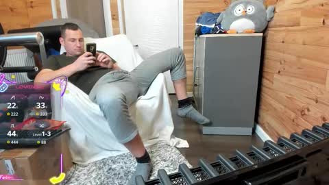 bigsshark online show from November 18, 2025, 8:46 pm