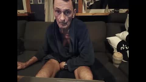 Snapshot of bigswe1 chatting on December 4, 2024, 2:31 am bigswe1 online show from December 4, 2024, 2:31 am