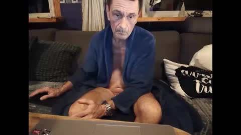 Snapshot of bigswe1 chatting on December 26, 2024, 4:53 am bigswe1 online show from December 26, 2024, 4:53 am