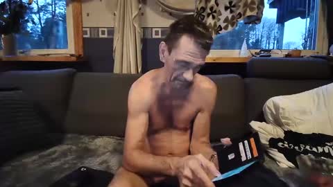 Snapshot of bigswe1 chatting on January 1, 2025, 7:41 am bigswe1 online show from January 1, 2025, 7:41 am