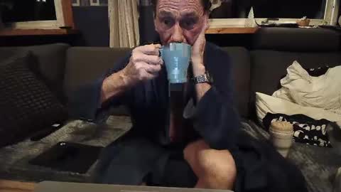 Snapshot of bigswe1 chatting on February 14, 2025, 3:00 am bigswe1 online show from February 14, 2025, 3:00 am