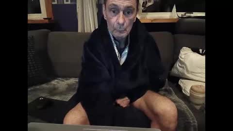 Snapshot of bigswe1 chatting on March 8, 2025, 3:06 am bigswe1 online show from March 8, 2025, 3:06 am