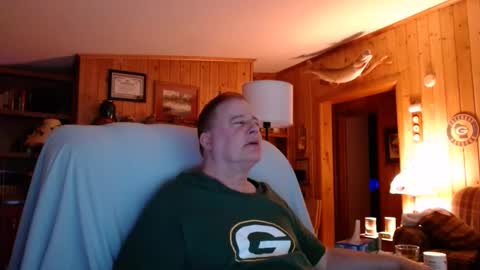 Snapshot of bigthicksatisfying2 chatting on December 16, 2024, 1:42 am bigthicksatisfying2 online show from December 16, 2024, 1:42 am