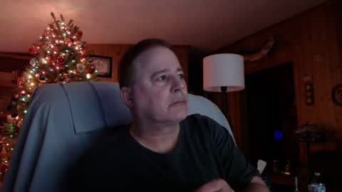 Snapshot of bigthicksatisfying2 chatting on December 29, 2024, 10:45 am bigthicksatisfying2 online show from December 29, 2024, 10:45 am