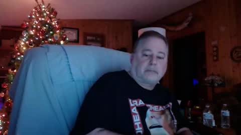 Snapshot of bigthicksatisfying2 chatting on January 3, 2025, 8:00 am bigthicksatisfying2 online show from January 3, 2025, 8:00 am