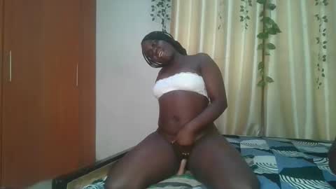 bigtits_baddie online show from December 16, 2025, 7:52 pm