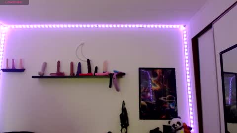 Snapshot of bigtittedtattedlesbian chatting on March 27, 2026, 9:25 pm Nichole lights online show from March 27, 2026, 9:25 pm