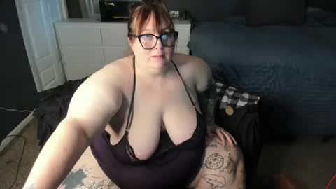 bigtittybbw online show from August 7, 2026, 8:00 pm
