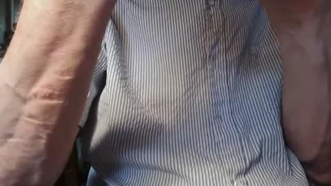 bigukphallus online show from June 7, 2026, 3:05 pm