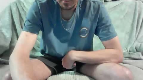 Bi guy225 online show from May 22, 2026, 2:40 am