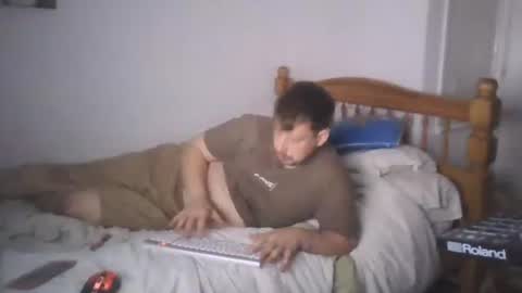 bigwill595686787 online show from October 5, 2025, 2:43 am