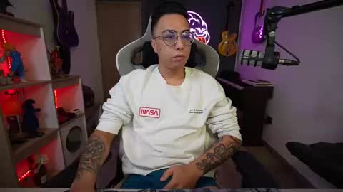 bigxboy96 online show from October 19, 2025, 10:38 am