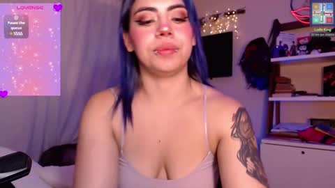 biigbooty_ online show from February 26, 2025, 4:36 am