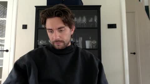 bikdig1 online show from February 21, 2025, 2:48 pm