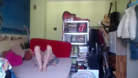 bilderbuchpenis2025 online show from December 21, 2025, 12:45 pm