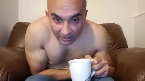 Snapshot of bilie11 chatting on October 7, 2025, 12:30 am Bilie online show from October 7, 2025, 12:30 am