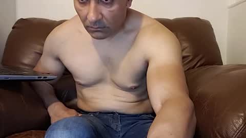 Snapshot of bilie11 chatting on October 12, 2025, 9:14 pm Bilie online show from October 12, 2025, 9:14 pm