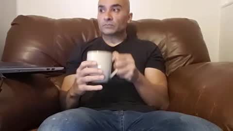 Snapshot of bilie11 chatting on October 19, 2025, 4:35 am Bilie online show from October 19, 2025, 4:35 am